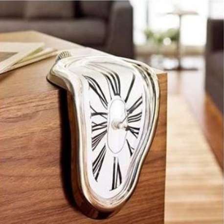 horloge coulante Salvador Dali