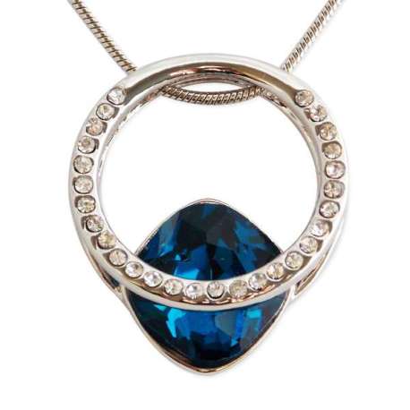 Le collier pendentif anneau strass et fausse pierre bleue