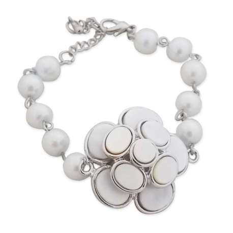 Bracelet en perles et fleur blanche