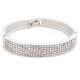 Le bracelet argenté large et strass