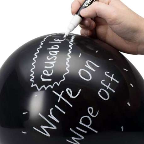 Ballons ardoise noire avec craie