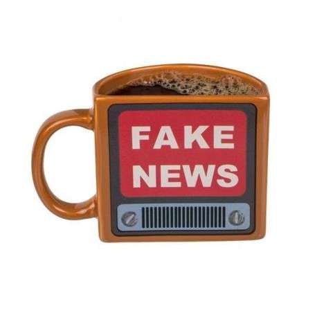 Tasse télé rétro fake news 